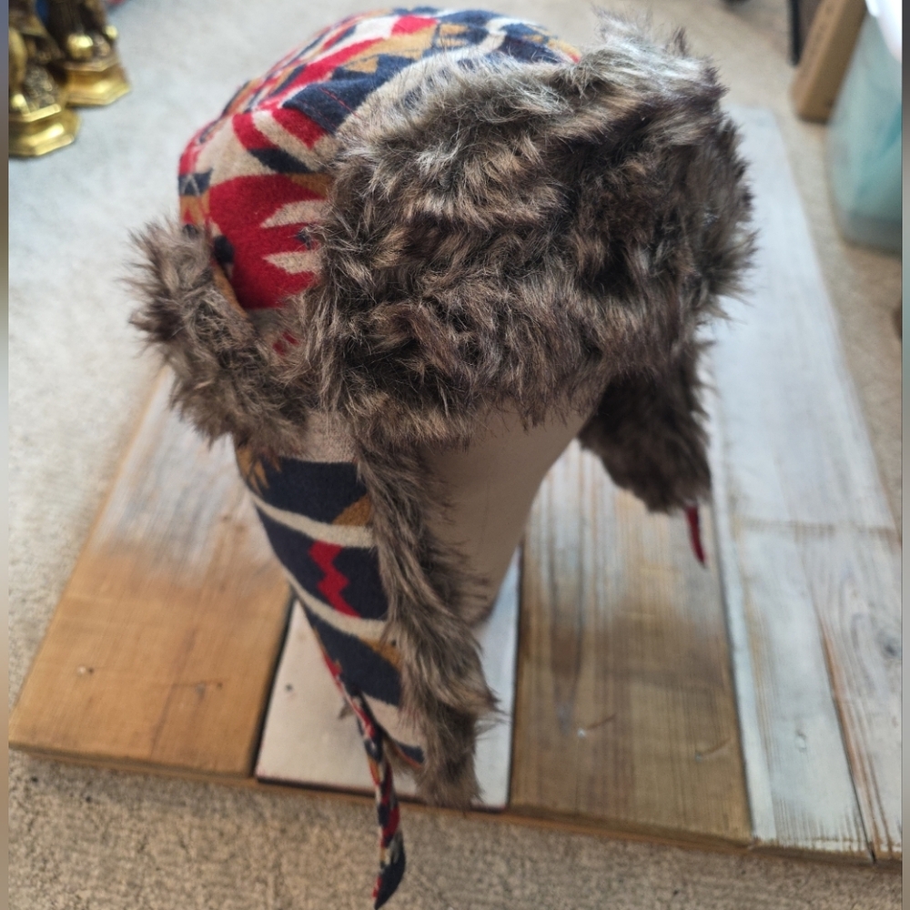 Swiss Tech Trapper Hat Aztec Print Faux Fur Trim Ear Flaps One Size